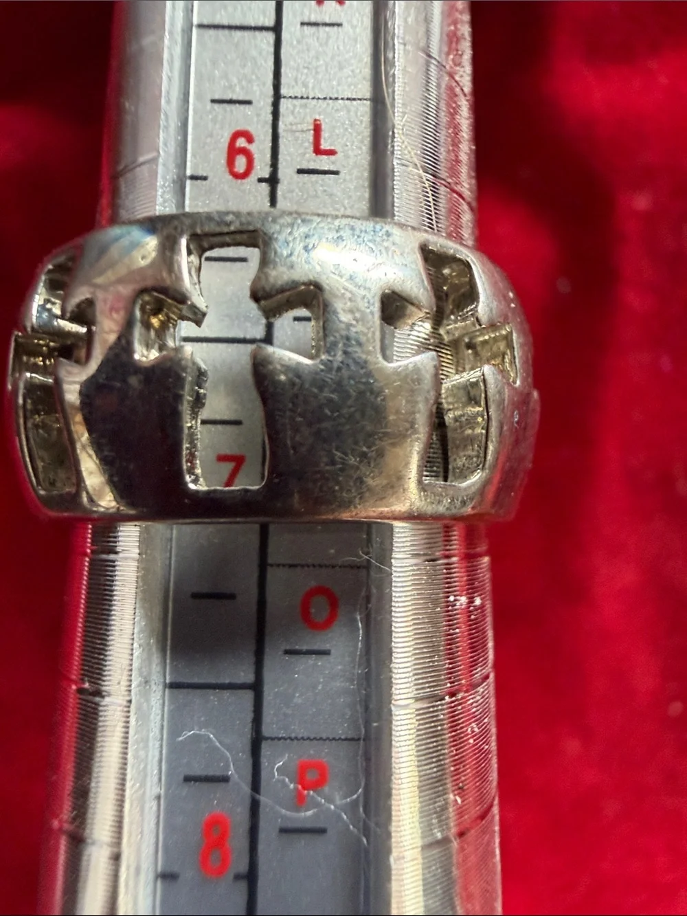 Silver Tone Men's Cross Cutout Ring, Size 7, (J0296)